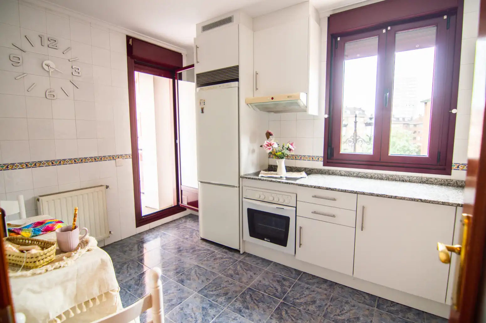 Kitchen of Flat for sale in Oviedo   with Heating, Parquet flooring and Terrace