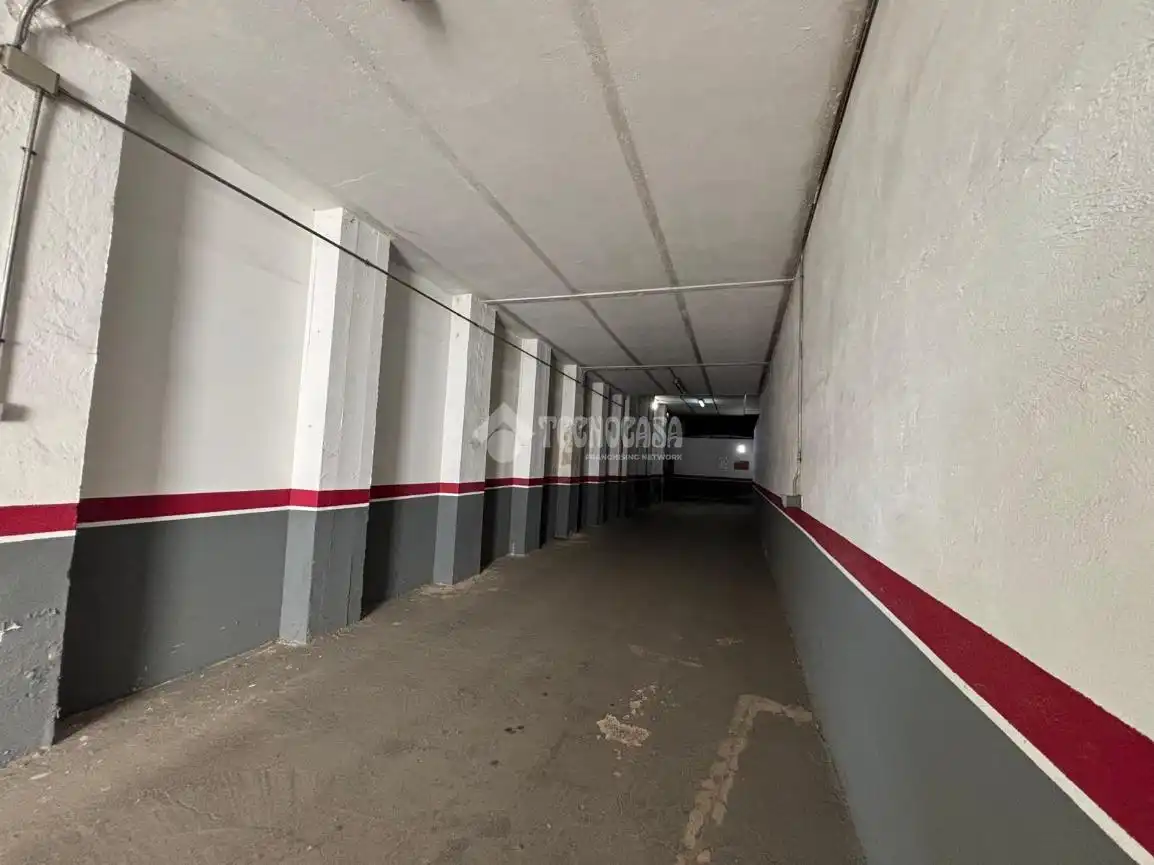 Einzelparkplatz zum Verkauf in Av. de la Constitución, imagen 4