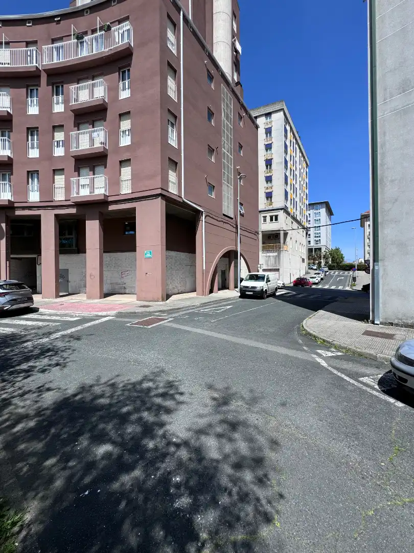 Parking de Piso de alquiler en Ferrol con Amueblado