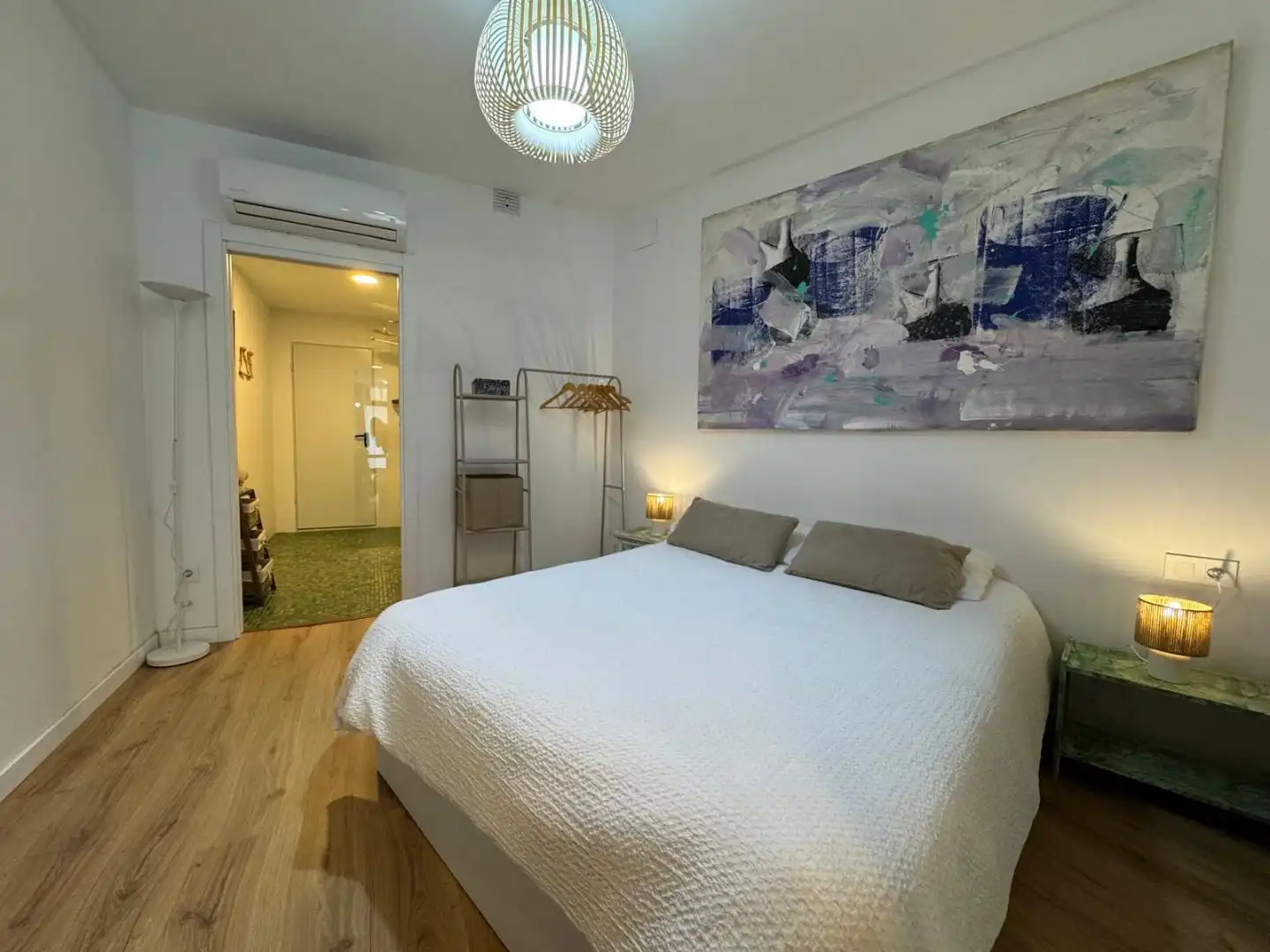 Schlafzimmer von Geschaftsraum zur Miete in Valencia mit Klimaanlage, Möbliert und Internet