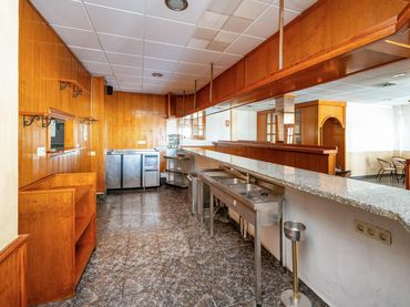 Casa amb balcó en venda a Calle CORDOBA 12