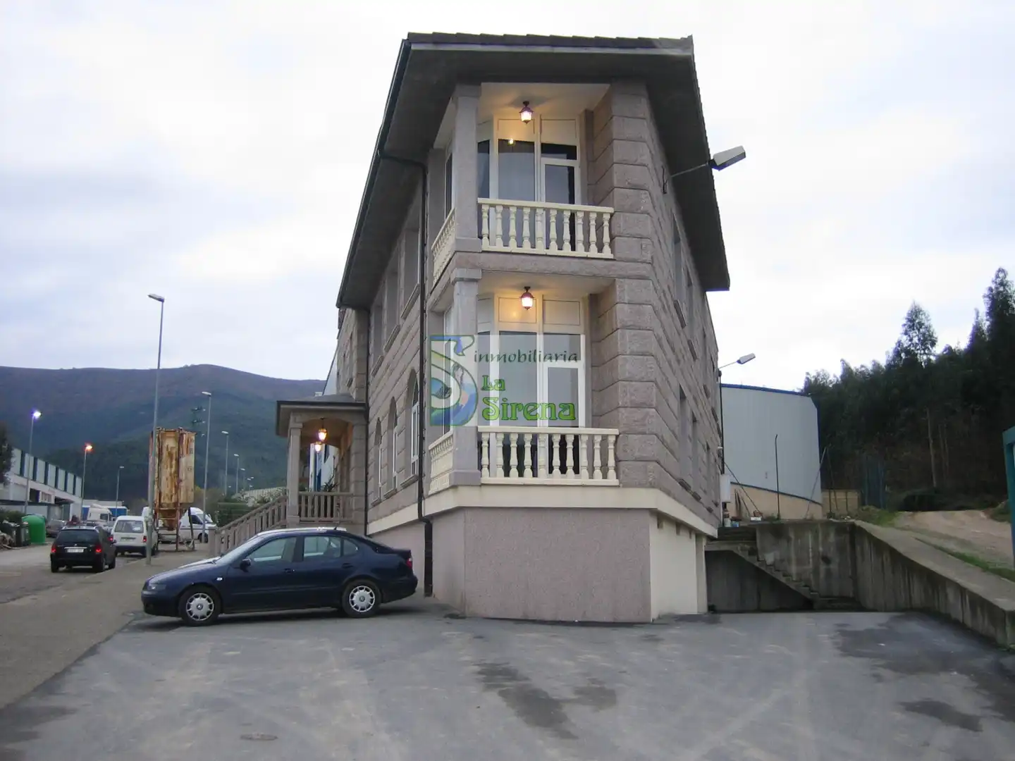 Exterior view of Commercial properties for sale in Castro-Urdiales  with Air Conditioner, Heating and Terrace