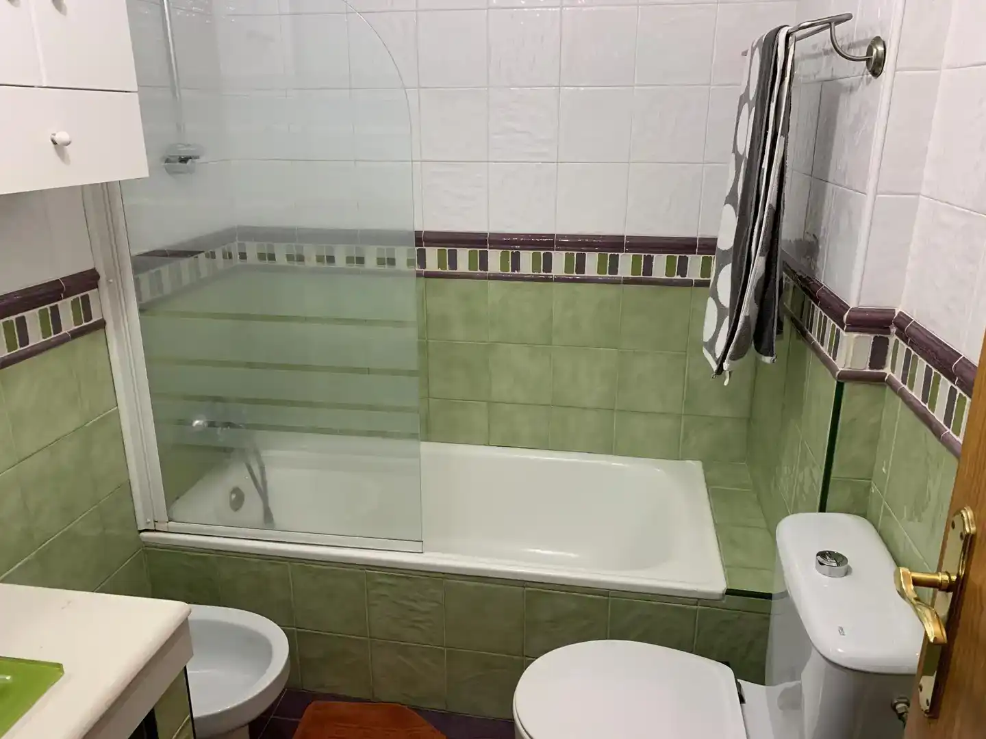 Bany de Apartament en venda en Cartagena amb Aire condicionat, Piscina i Moblat