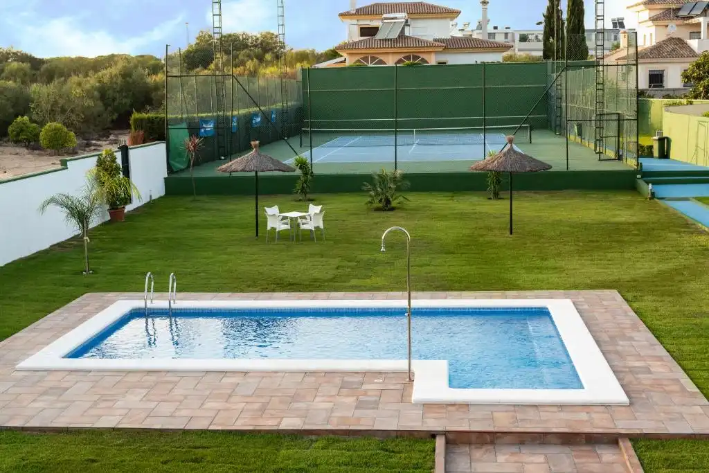 Piscina de Casa o xalet en venda en El Puerto de Santa María amb Jardí privat, Terrassa i Piscina