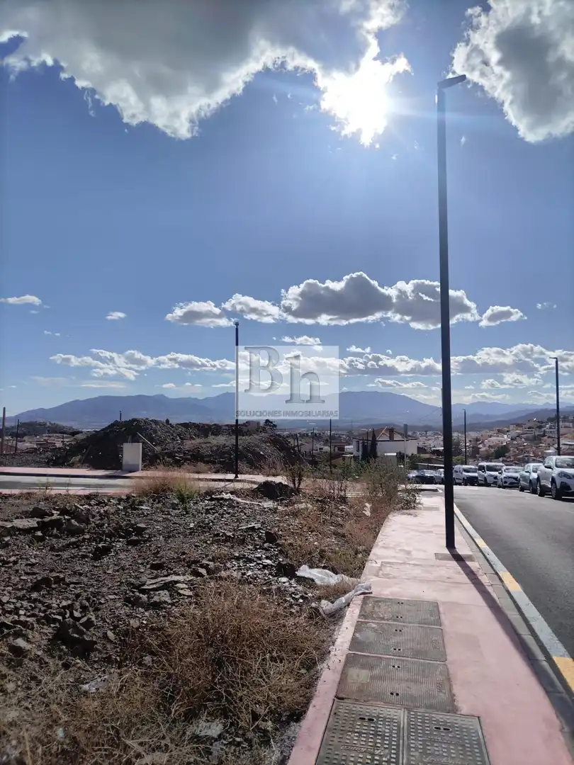 Casa adosada en venta en Málaga con Jardín privado