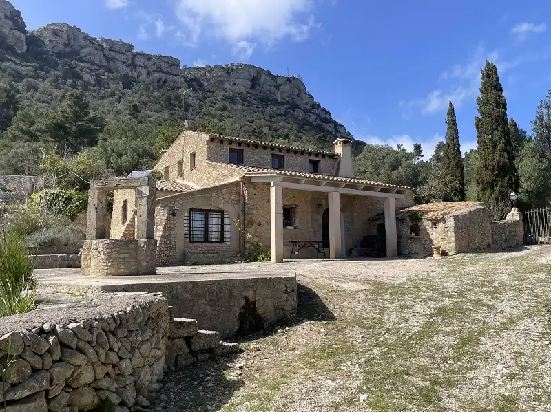 Außenansicht von Country house zum Verkauf in Llucmajor mit Privatgarten, Terrasse und Schwimmbad