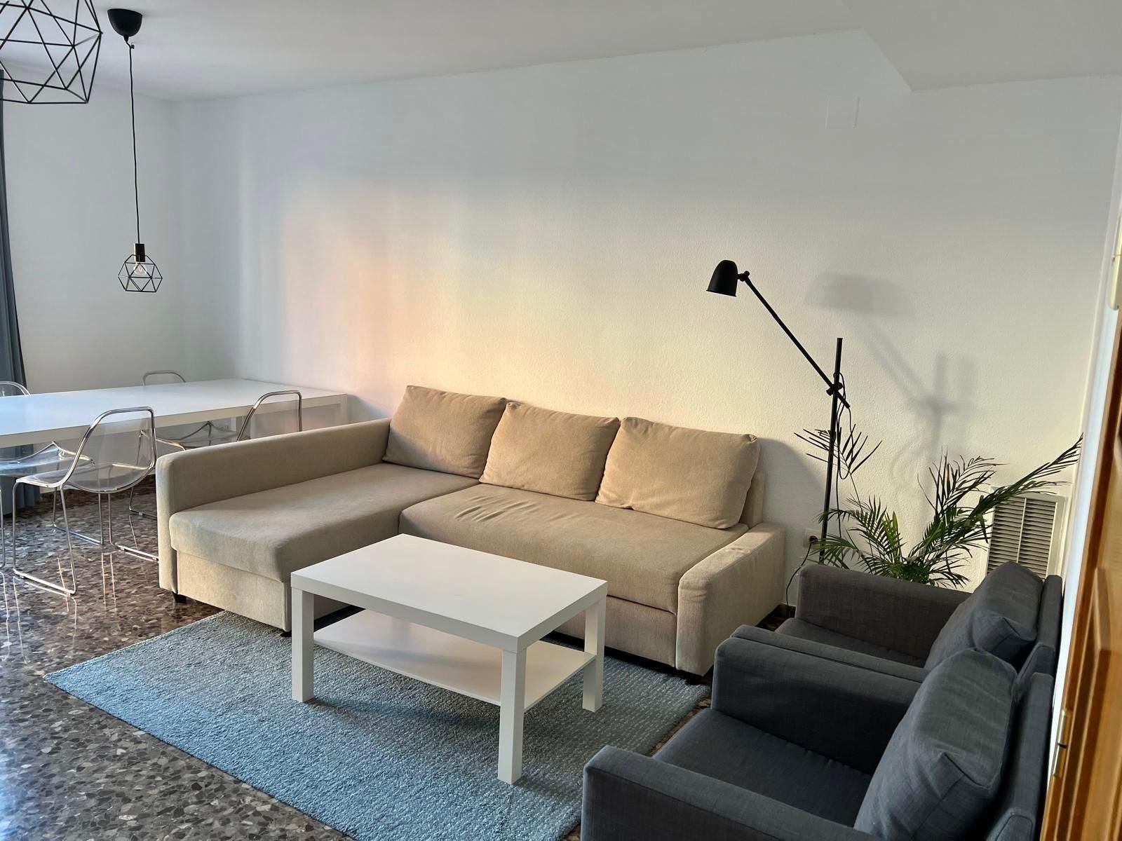 Sala d'estar de Pis de lloguer en Paterna amb Aire condicionat, Calefacció i Moblat