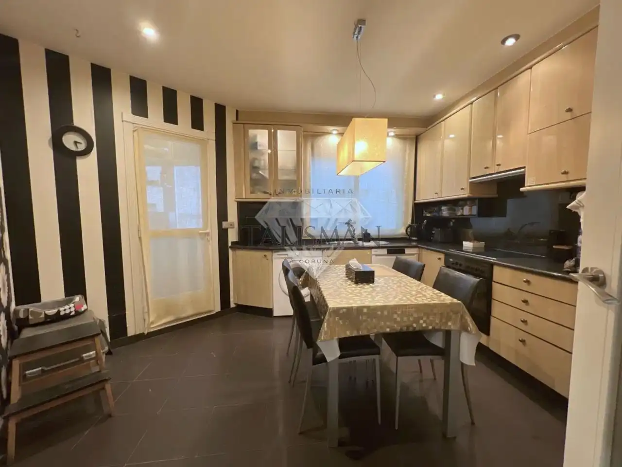 Cocina de Piso en venta en Pontevedra Capital  con Aire acondicionado, Calefacción y Terraza