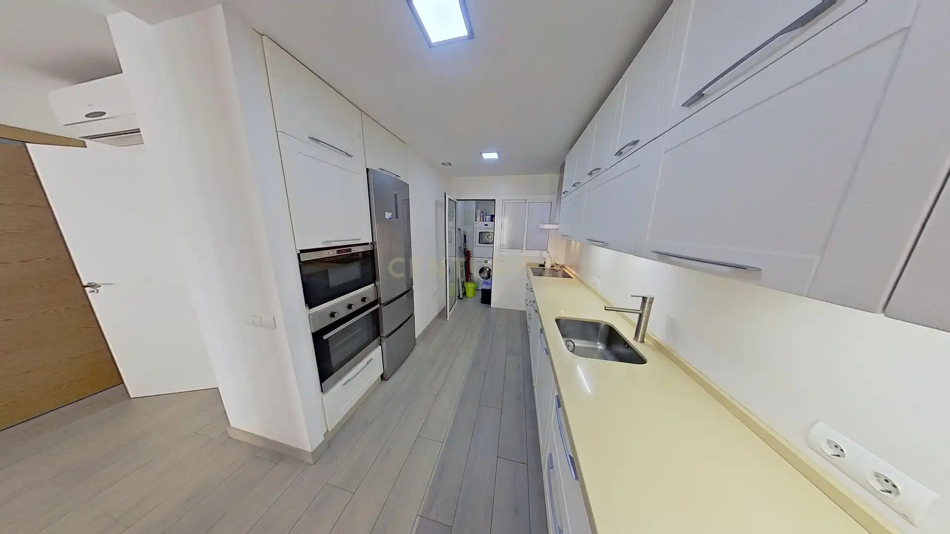 Cocina de Apartamento de alquiler en Málaga con Aire acondicionado, Horno y Lavadora