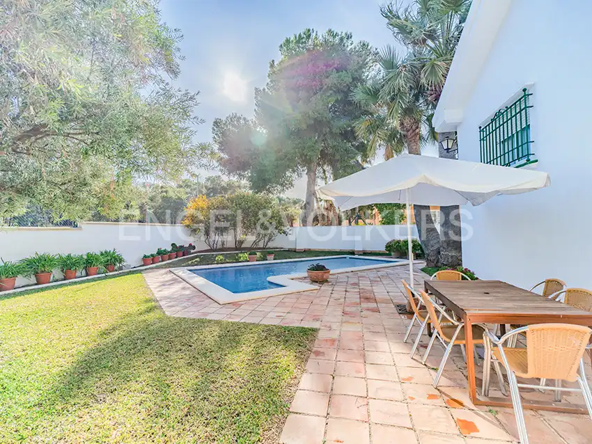Jardí de Casa o xalet en venda en Alicante / Alacant amb Aire condicionat, Calefacció i Jardí privat