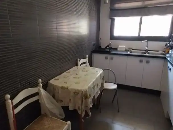 Cuina de Casa adosada en venda en Cubelles amb Aire condicionat i Terrassa