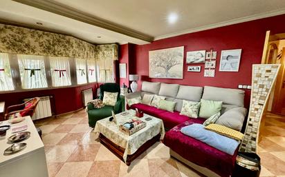 Living room of Flat for sale in Alcázar de San Juan  with Air Conditioner, Heating and Furnished