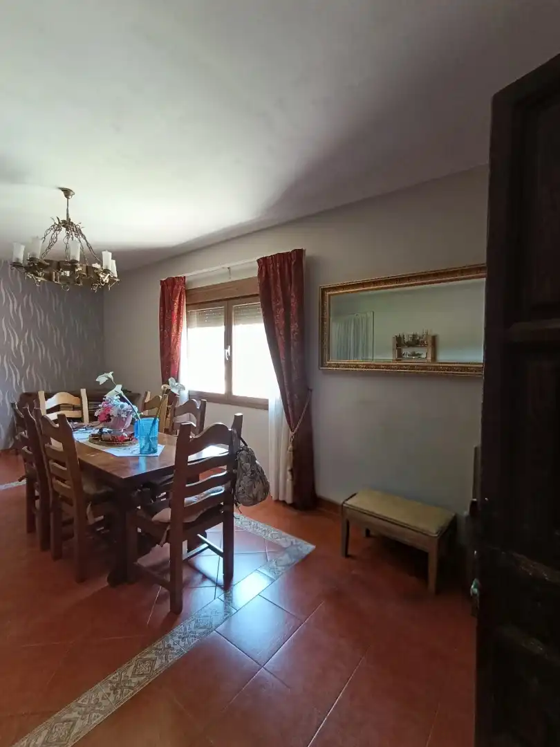 Menjador de Casa o xalet en venda en Albalate de Zorita amb Aire condicionat, Calefacció i Jardí privat