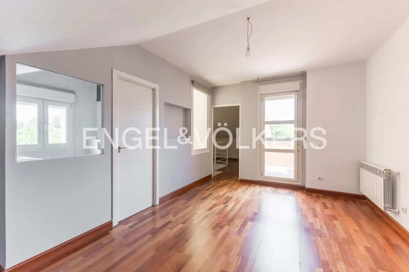 Detached homes for sale in Paracuellos de Jarama  with Air Conditioner, Heating and Private garden
