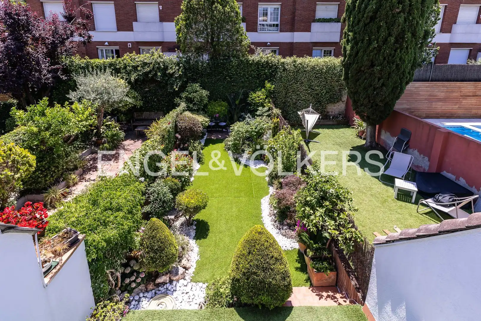 Jardí de Casa o xalet en venda en Sant Cugat del Vallès amb Aire condicionat, Calefacció i Jardí privat