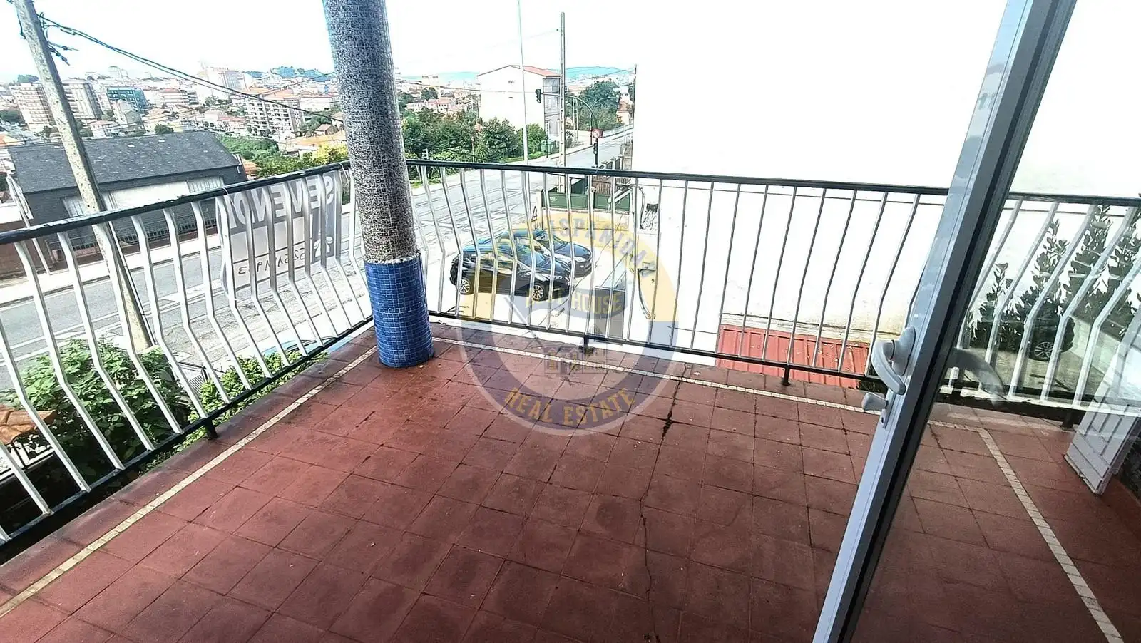 Terrassa de Casa o xalet en venda en Vigo  amb Calefacció, Traster i Moblat