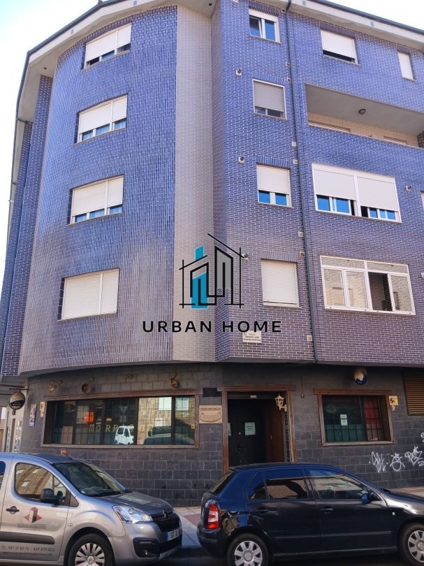 Exterior view of Premises for sale in San Andrés del Rabanedo  with Air Conditioner