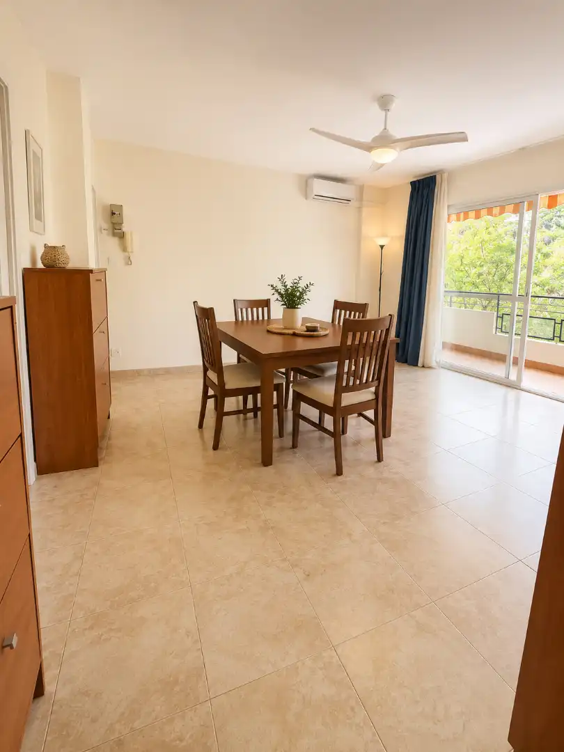 Menjador de Apartament en venda en Fuengirola amb Aire condicionat, Forn i Rentadora