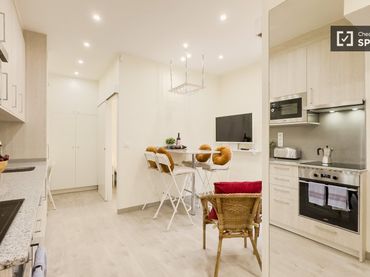 Flat with balcony to rent in Ciutat Vella