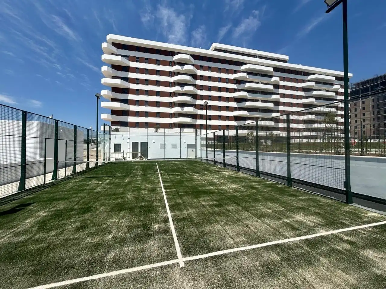Terrassa de Pis de lloguer en Dos Hermanas amb Aire condicionat, Terrassa i Piscina comunitària
