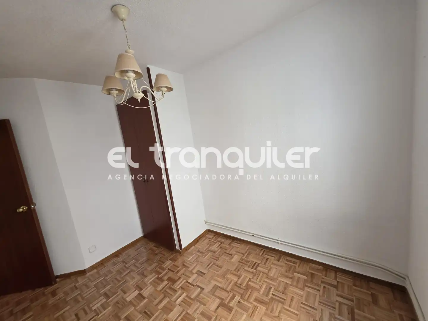 Bedroom of Flat for rent in Madrid  with Air Conditioner, Parquet flooring and Terrace