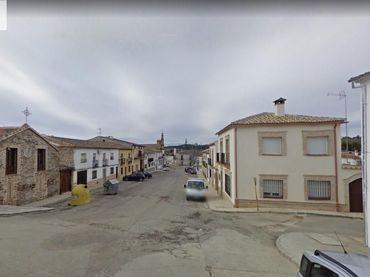 Haus zum Verkauf in Calle Huelva