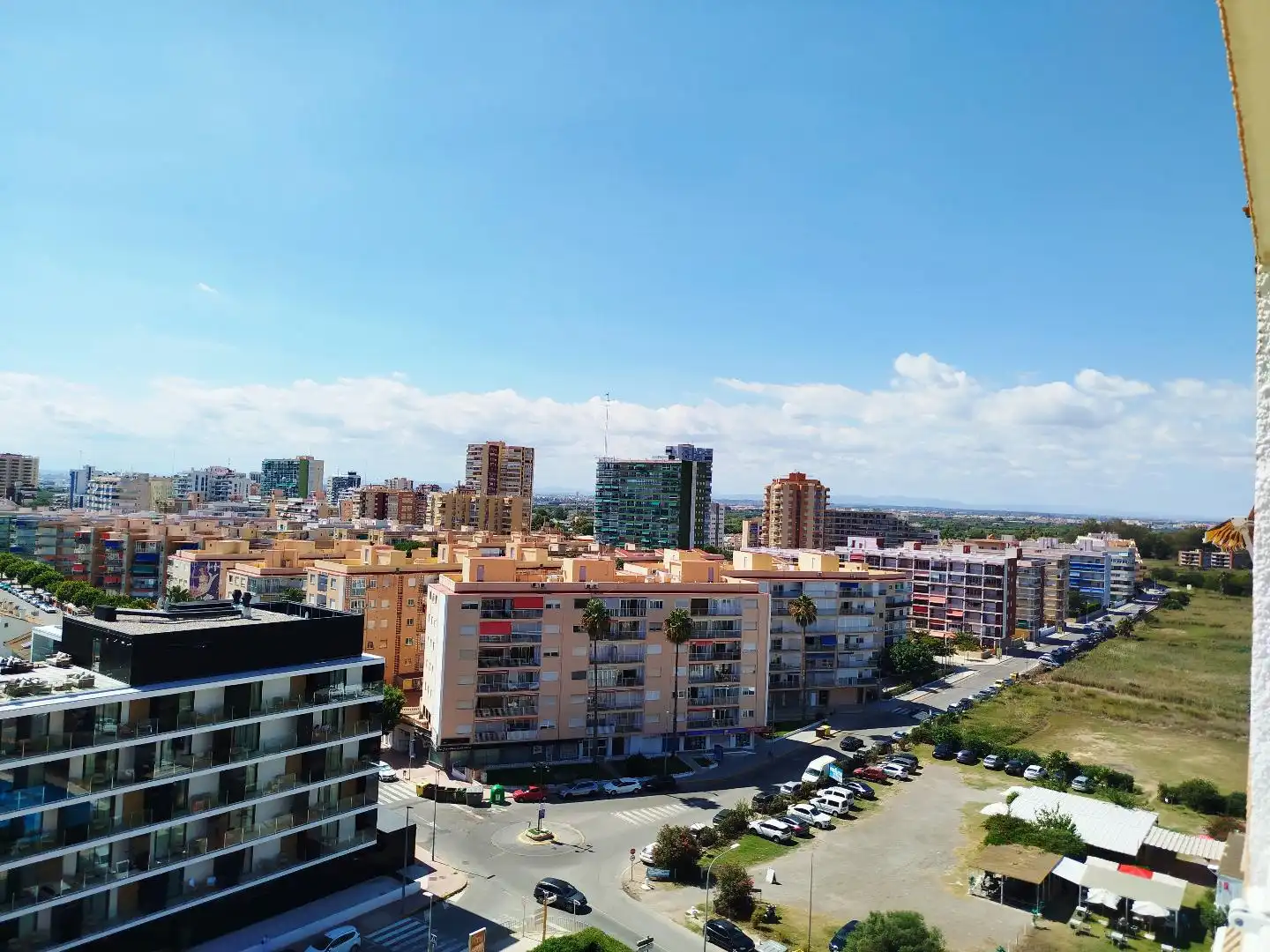 Vista exterior de Apartamento de alquiler en El Puig de Santa Maria con Terraza, Piscina y Amueblado
