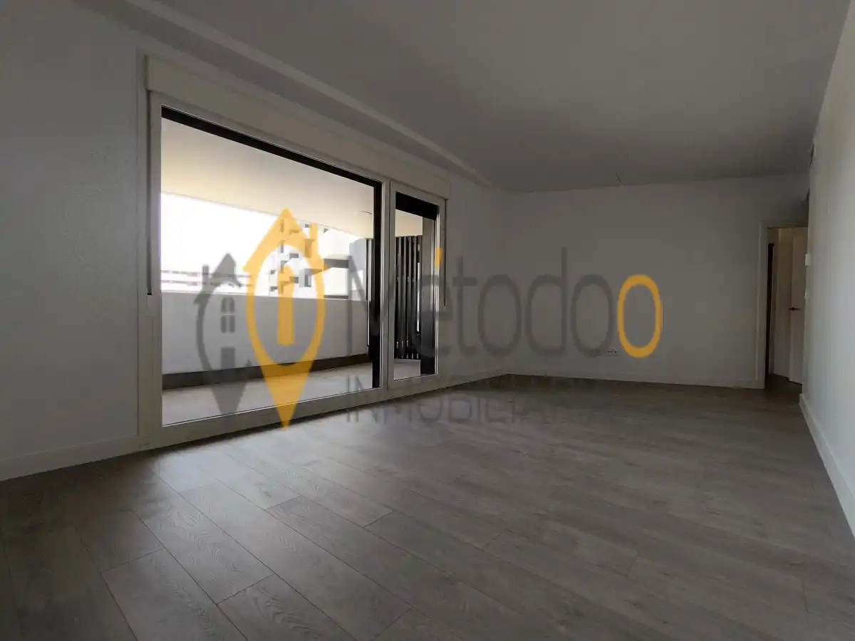 Sala de estar de Piso de alquiler en Sevilla con Aire acondicionado, Calefacción y Parquet