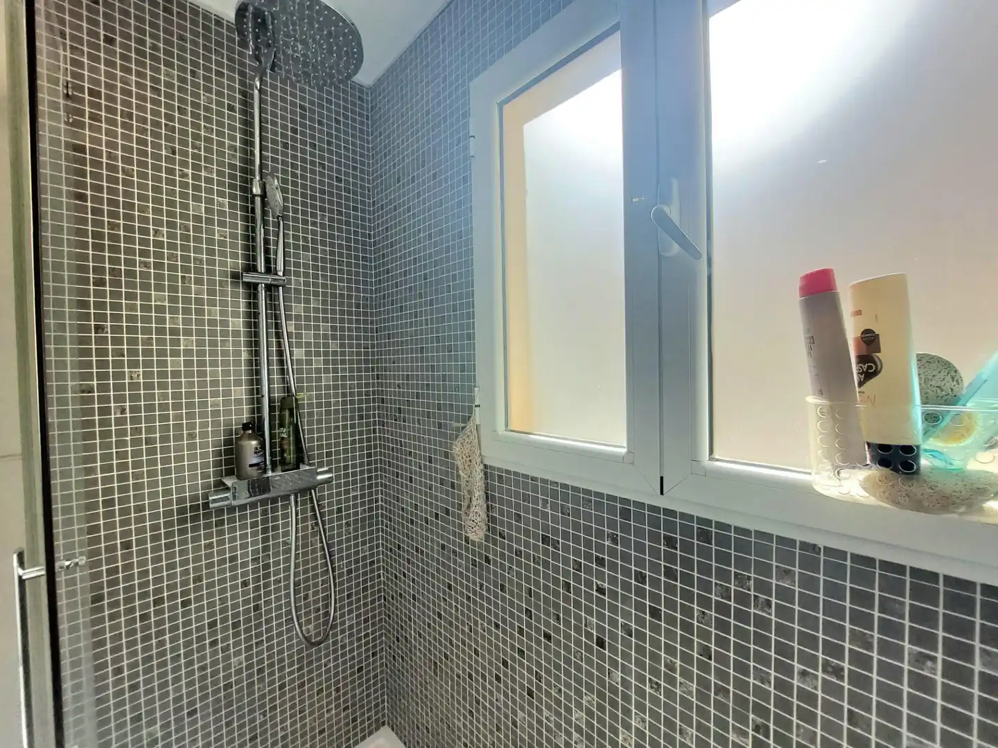 Badezimmer von Dachboden zum Verkauf in Águilas mit Klimaanlage, Heizung und Terrasse