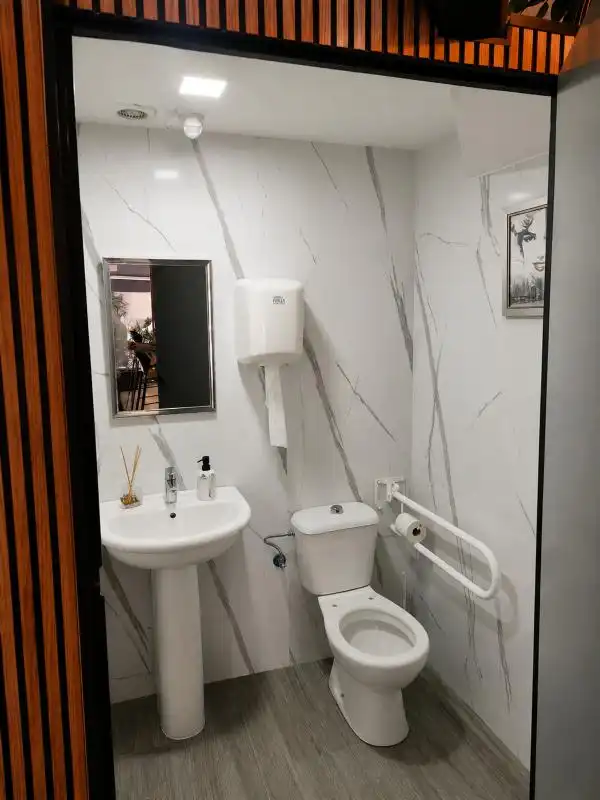 Bany de Local en venda en Alicante / Alacant amb Calefacció