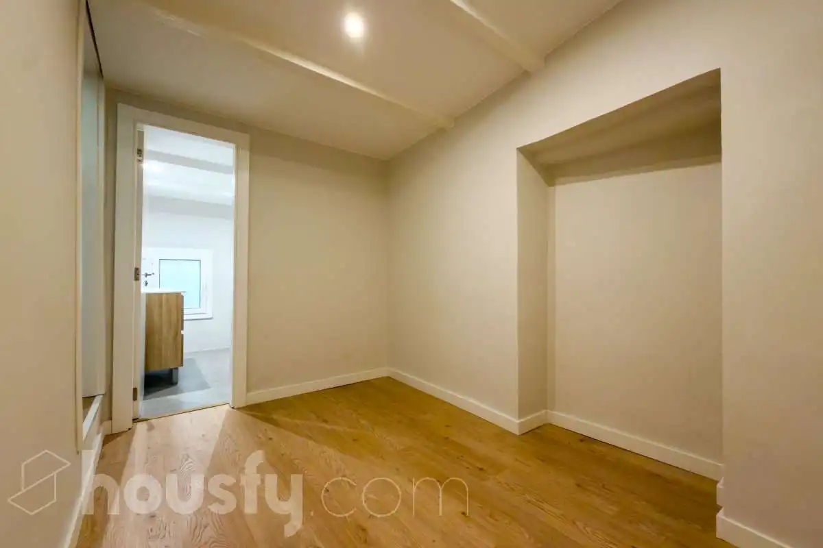 Planta baja en venta en Barcelona con Parquet