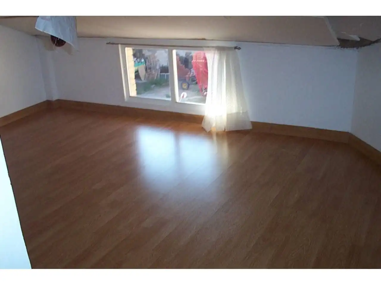 Habitación de Casa o chalet en venta en Bercianos del Páramo con Parquet, Terraza y Amueblado