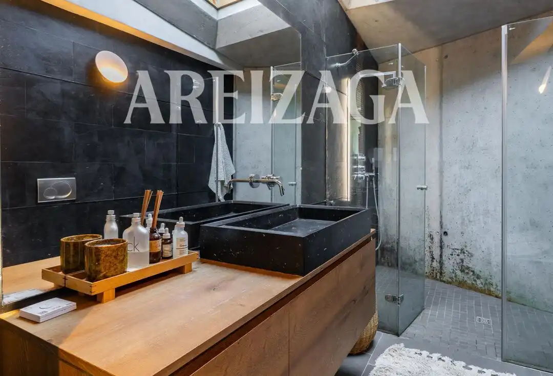 Baño de Casa o chalet en venta en Donostia - San Sebastián  con Aire acondicionado, Calefacción y Jardín privado