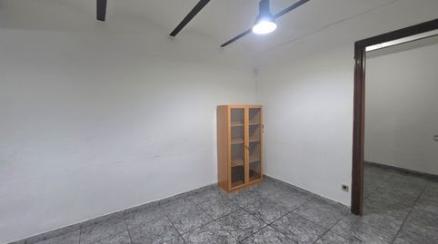 Foto 2 de Estudio en venta en Calle Via Favencia, Les Roquetes, Barcelona Capital