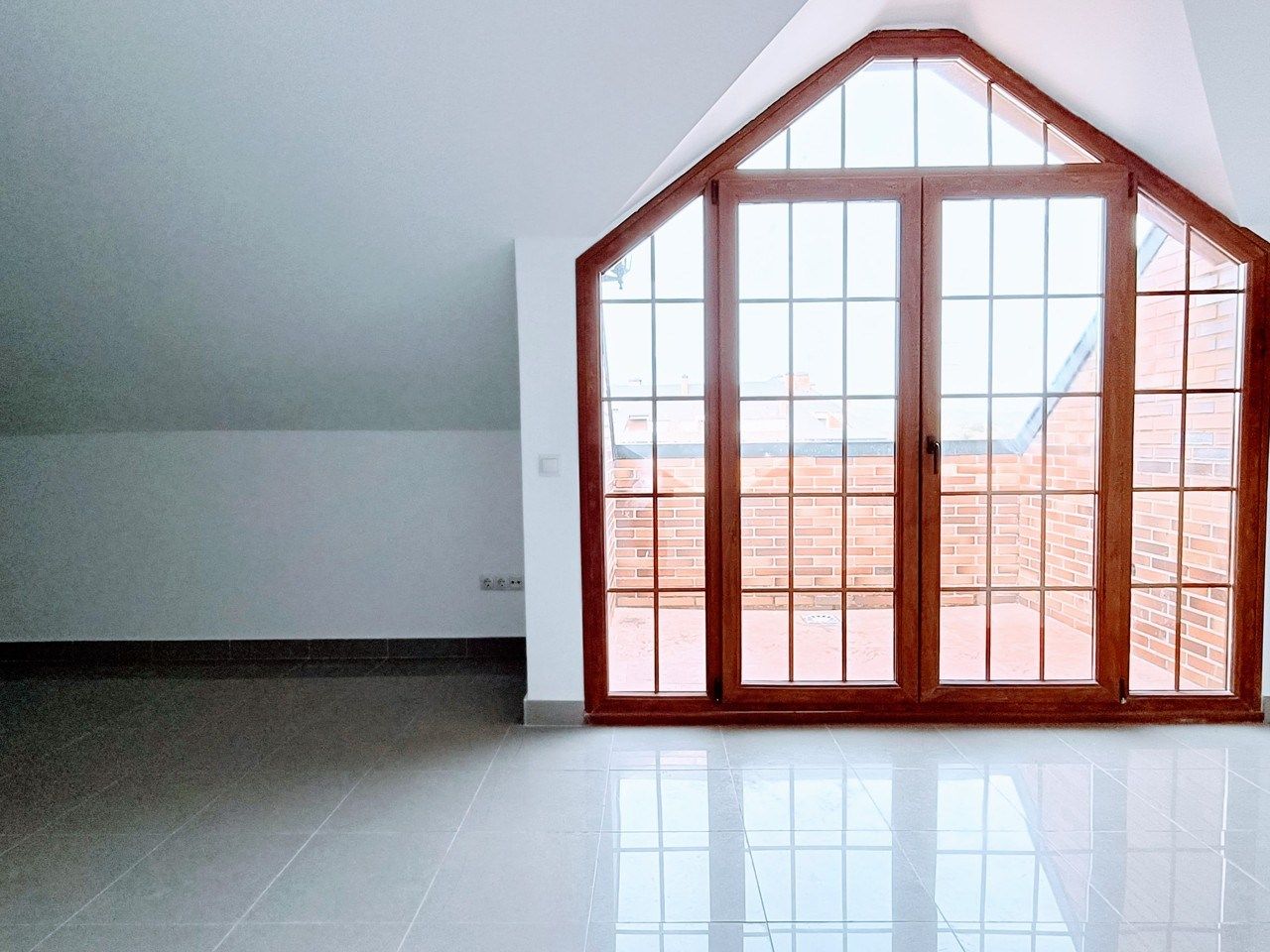 Dachboden zur Miete in Villanueva del Pardillo mit Klimaanlage, Heizung und Terrasse