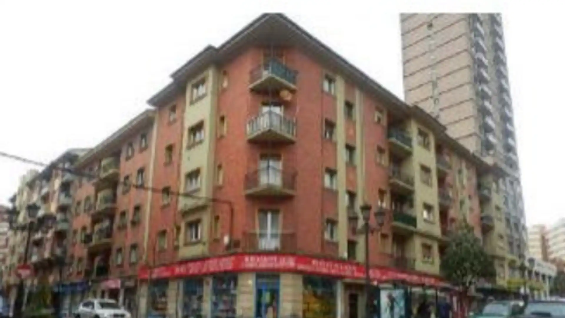 Vista exterior de Piso en venta en Oviedo 