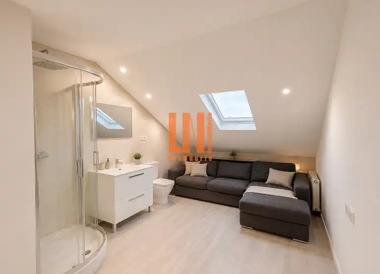 Baño de Piso en venta en Madrid con Calefacción, Terraza y Piscina comunitaria