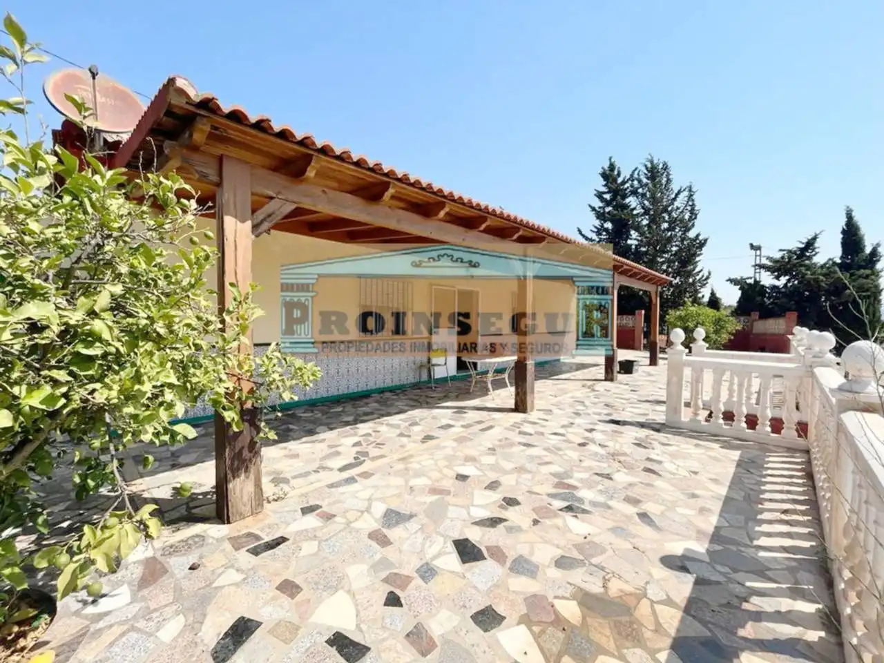 Casa rustica con giardino in vendita a Calle carretera coin