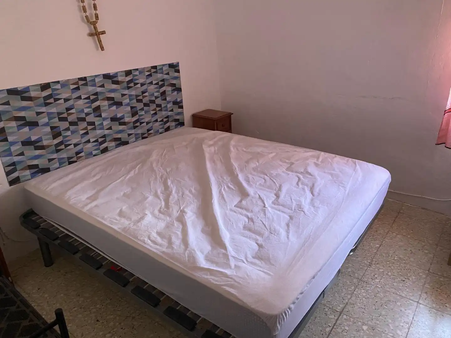 Dormitori de Finca rústica en venda en Villanueva de Jiloca amb Jardí privat