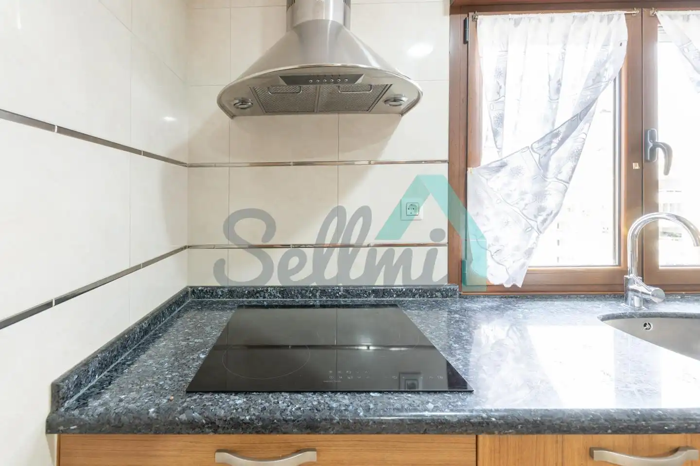 Cuina de Pis per a compartir en Oviedo  amb Calefacció, Parquet i Terrassa