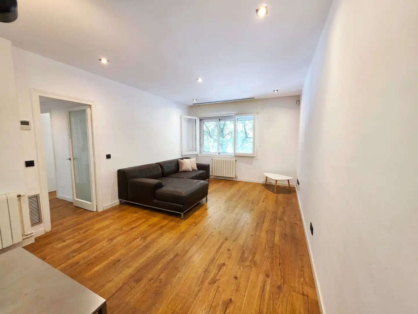 Sala de estar de Piso en venta en Barcelona con Aire acondicionado, Calefacción y Parquet