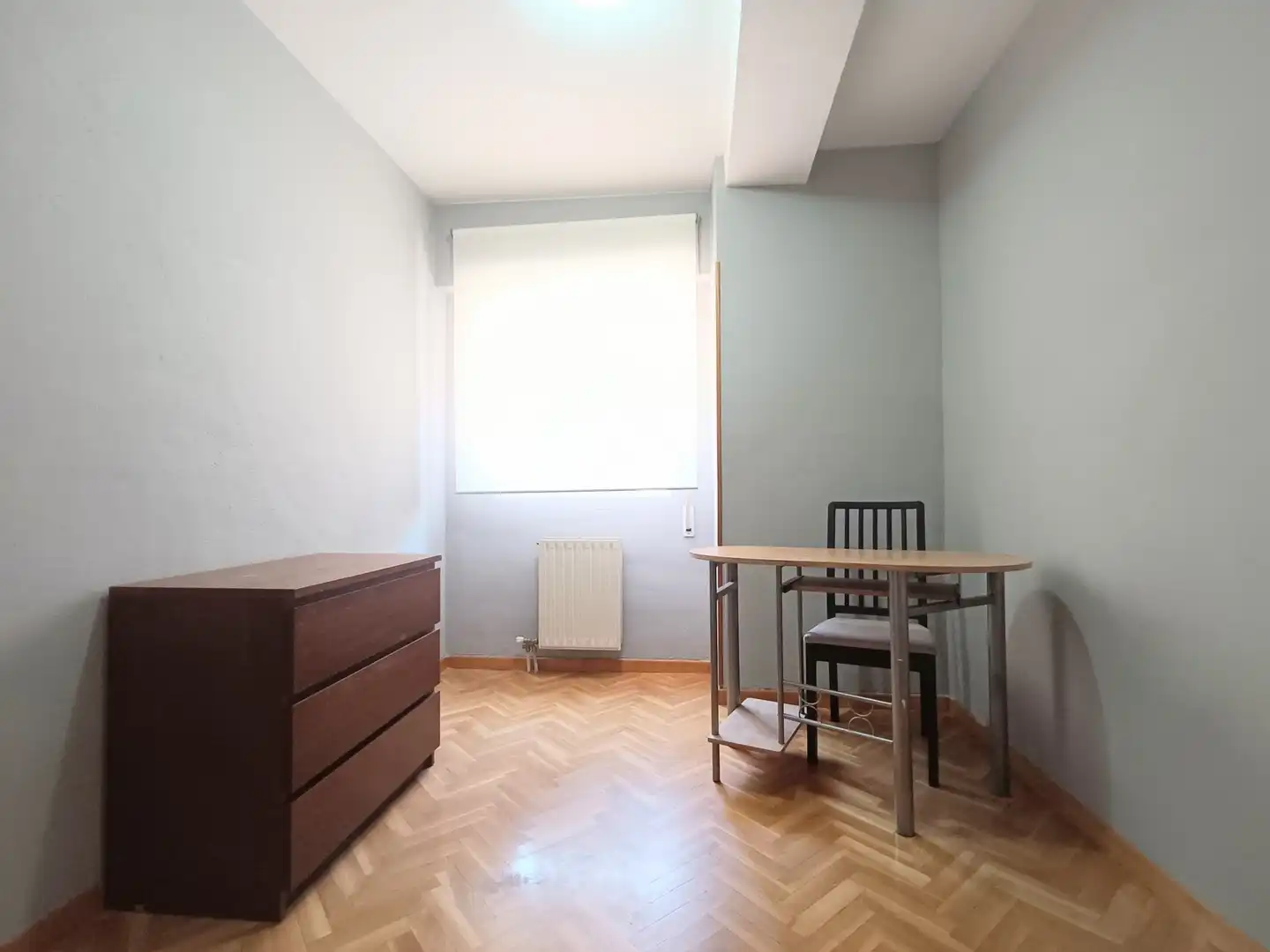 Bedroom of Flat for rent in Madrid  with Heating, Parquet flooring and Terrace