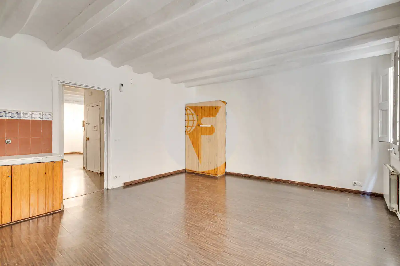 Piso en venta en Barcelona con Calefacción y Balcón