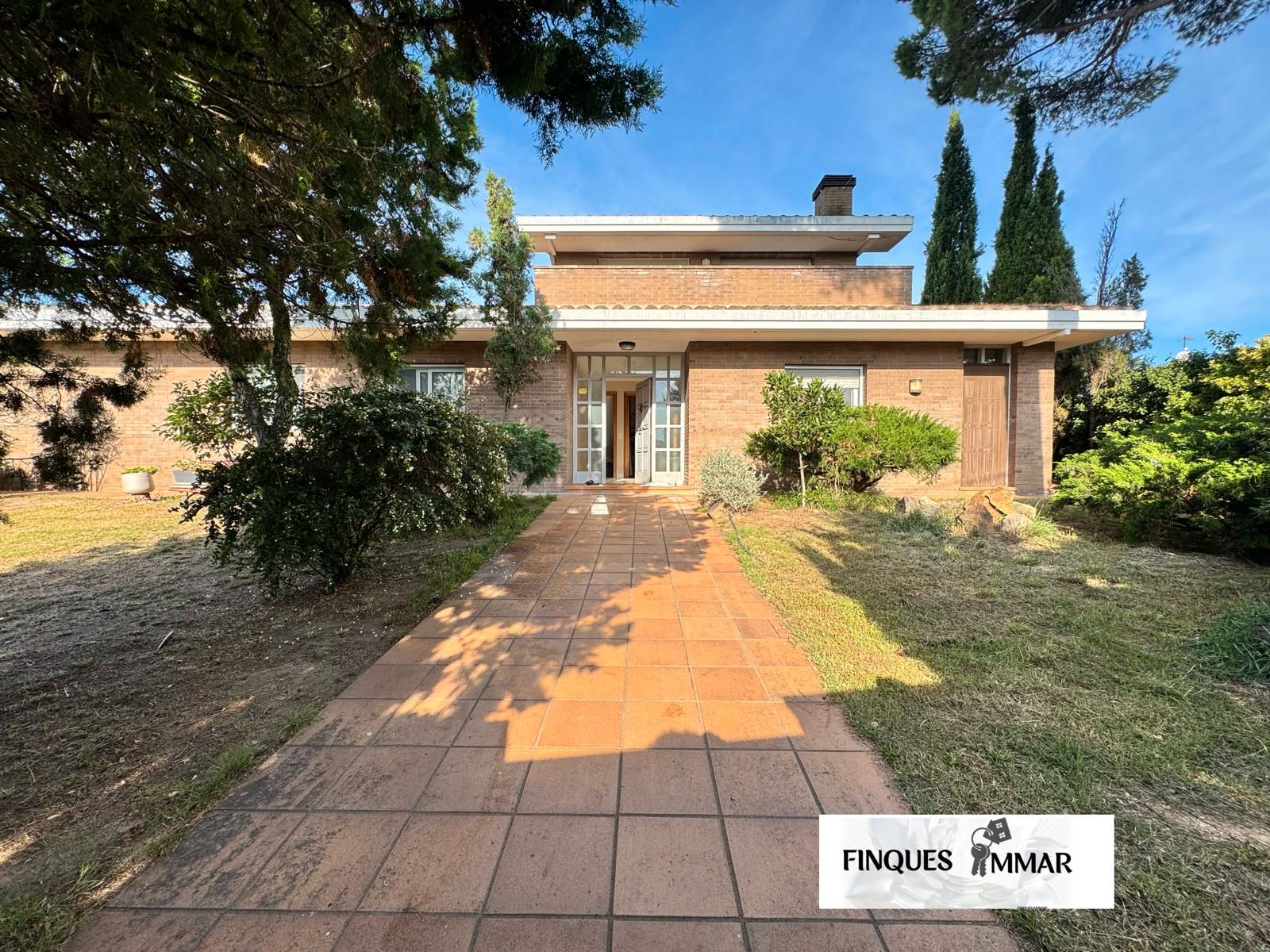 Vista exterior de Casa o xalet en venda en Sils amb Calefacció, Jardí privat i Terrassa