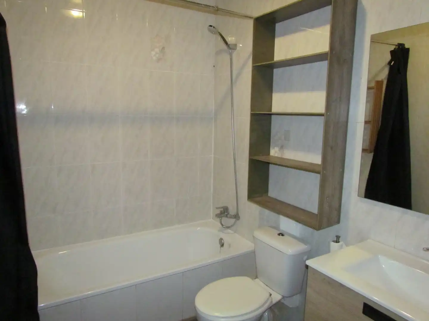 Bany de Edifici en venda en Subirats amb Alarma
