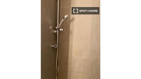 Foto 4 de Estudio para compartir en El Viso,  Madrid Capital