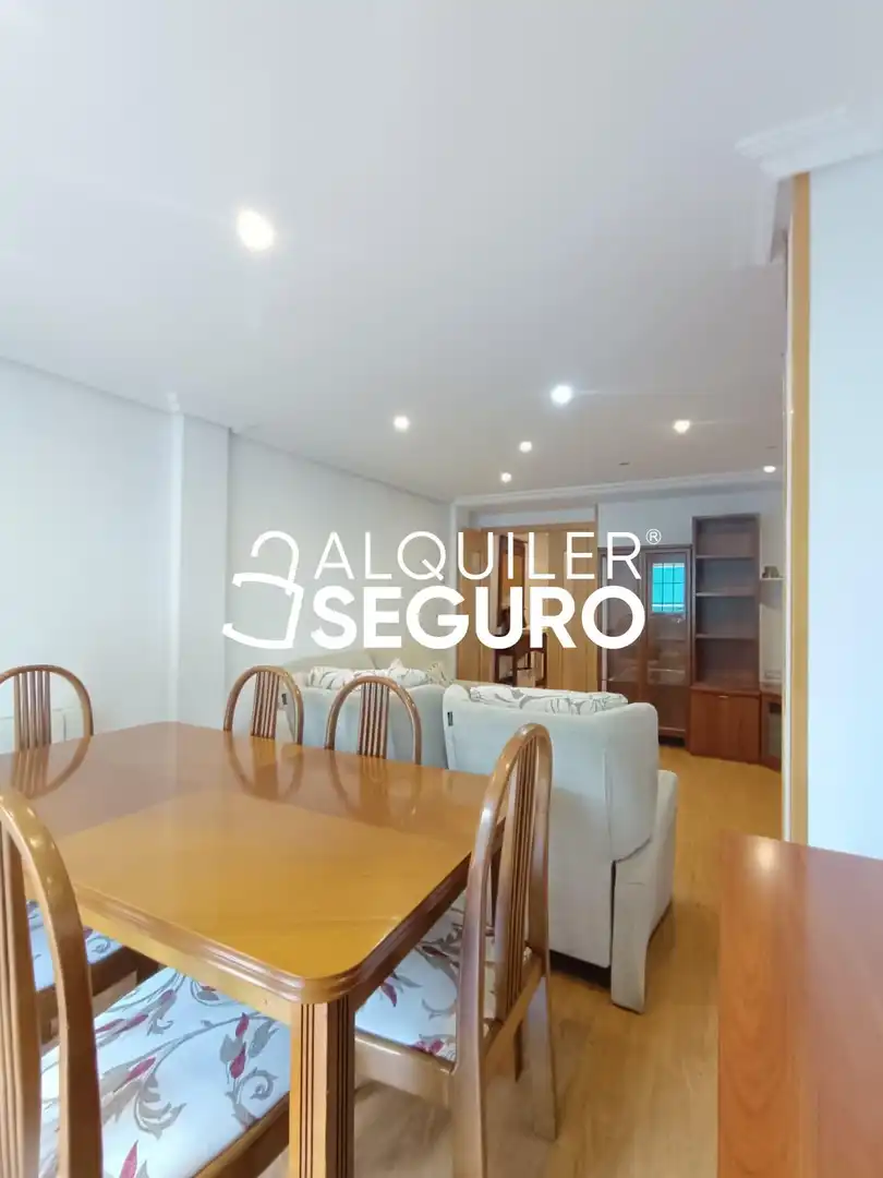 Comedor de Piso de alquiler en Getafe con Calefacción, Terraza y Amueblado