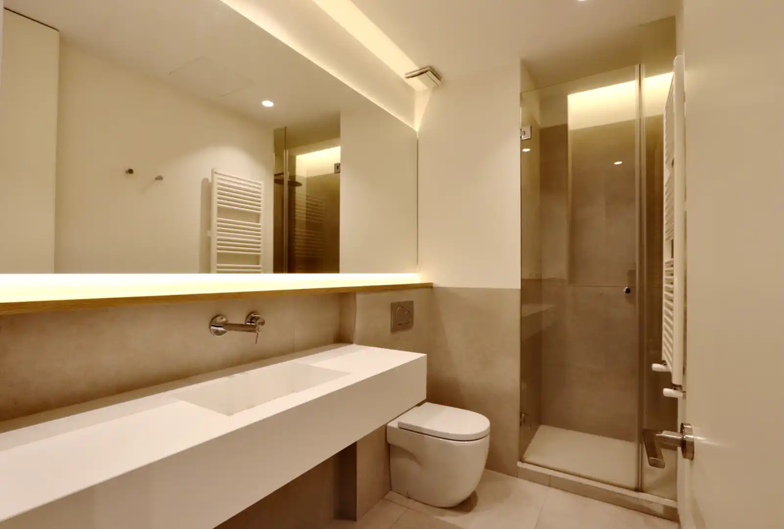 Baño de Piso en venta en Madrid con Aire acondicionado, Calefacción y Parquet