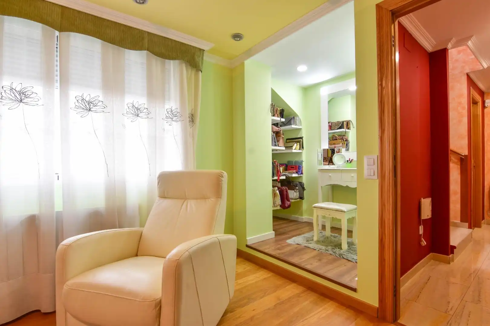 Dormitori de Casa o xalet en venda en Picassent amb Aire condicionat, Calefacció i Jardí privat