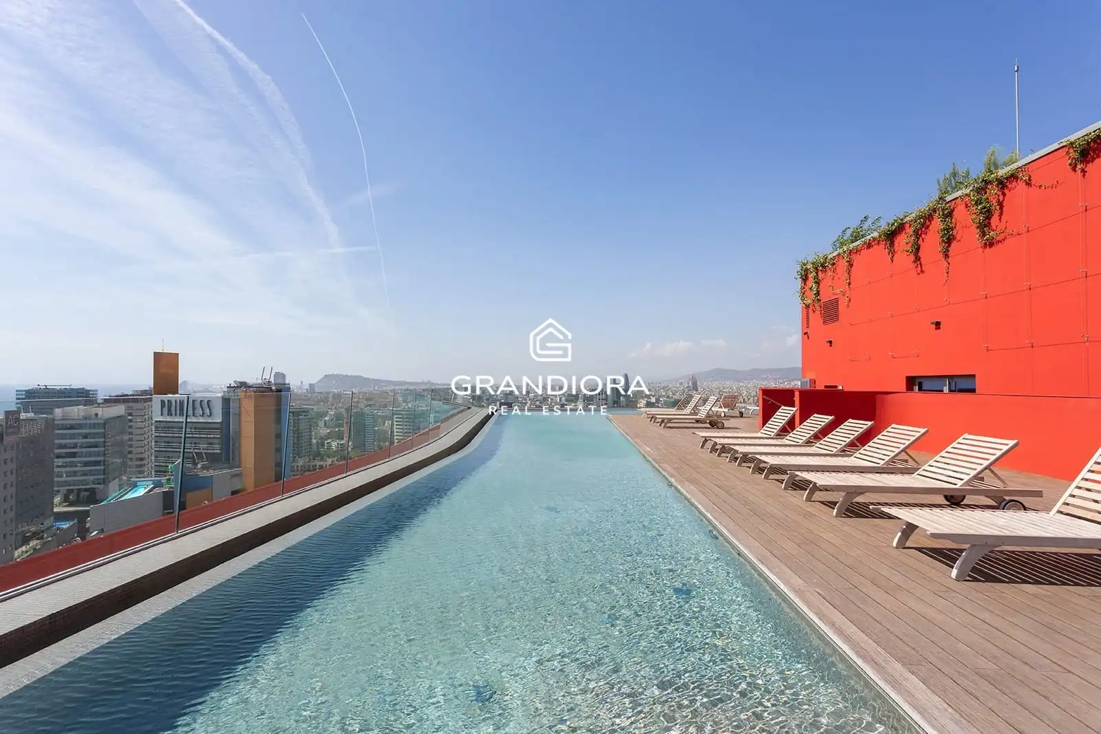 Piscina de Pis de lloguer en Barcelona amb Aire condicionat, Terrassa i Piscina